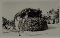Monrovia's Float the Pasadena Rose Parade